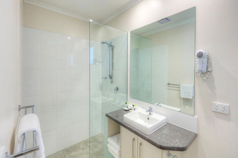 Roma Central Motel - Phillip Island Accommodation 1