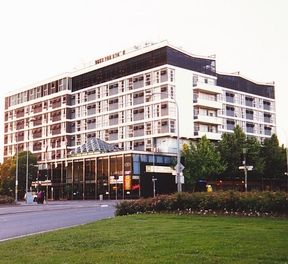 Hotel Adelaide International - Phillip Island Accommodation 0