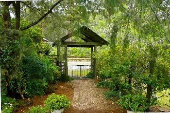 Kemeys Mountain Hideaway - Phillip Island Accommodation 0