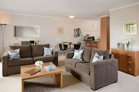 Ringwood Royale Apartment Hotel - Phillip Island Accommodation 2