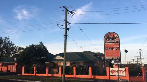 Across Country Motel & Svcd Apts - Phillip Island Accommodation 0