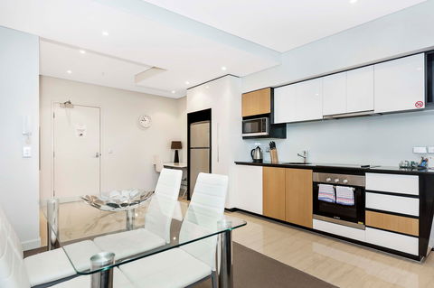 Astra Apartments Perth - Phillip Island Accommodation 8