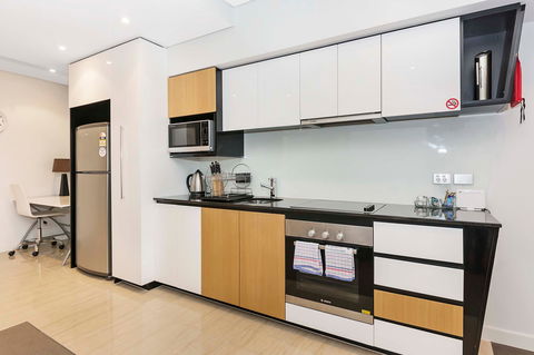 Astra Apartments Perth - Phillip Island Accommodation 16
