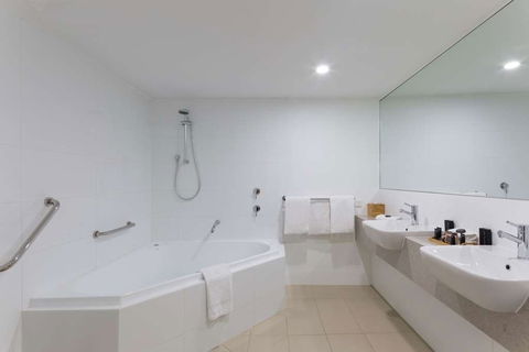 Dingley International Hotel - Phillip Island Accommodation 11