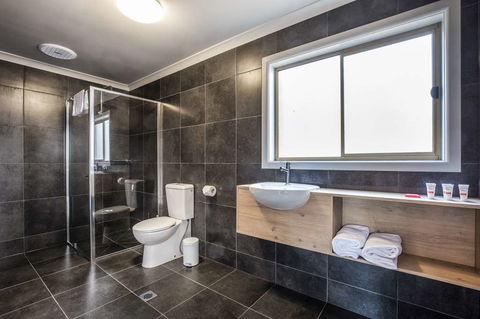 Monash Hotel - Phillip Island Accommodation 17