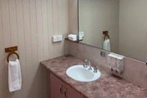 Outback Motel - Phillip Island Accommodation 5