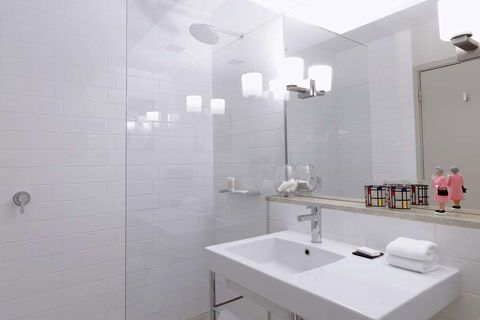 QT Canberra - Phillip Island Accommodation 5