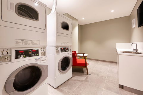 Holiday Inn Express Newcastle - Phillip Island Accommodation 16