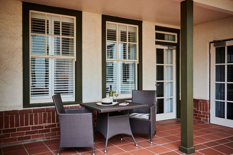 Hotel Kurrajong Canberra - Phillip Island Accommodation 1