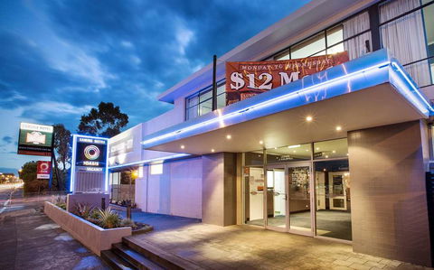 Nightcap at Carlyle Hotel - Phillip Island Accommodation 0