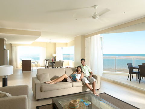 Oaks Resort & Spa Hervey Bay - Phillip Island Accommodation 2