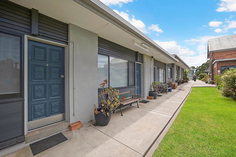 Hamilton Lakeside Motel - Phillip Island Accommodation 0