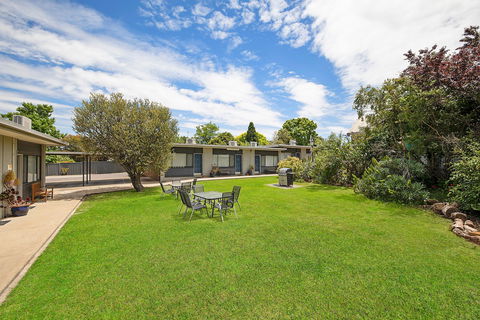 Hamilton Lakeside Motel - Phillip Island Accommodation 1