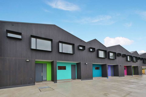 Quality Apartments Dandenong - Phillip Island Accommodation 0