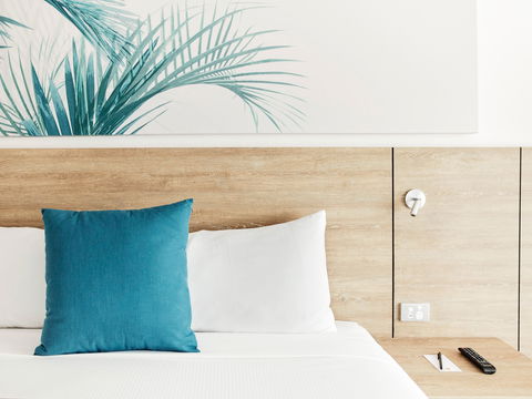 Novotel Cairns Oasis Resort - Phillip Island Accommodation 2