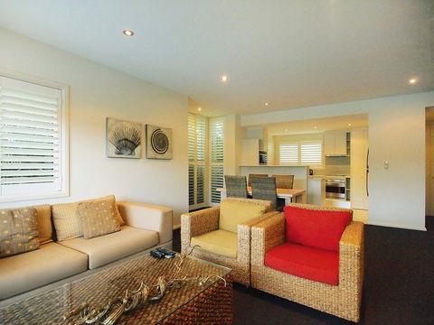 Oaks Pacific Blue Resort - Phillip Island Accommodation 2