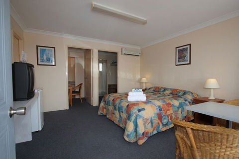 Alexander Motel & Peppercorn Restaurant - Phillip Island Accommodation 0