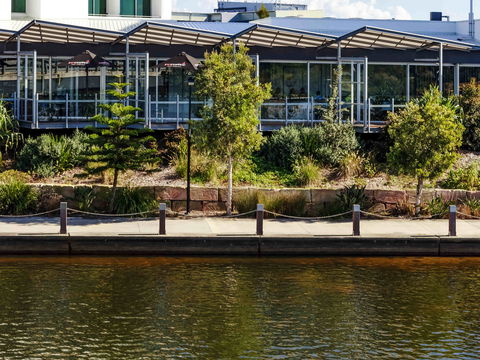 Mercure Sunshine Coast Kawana Waters - Phillip Island Accommodation 1