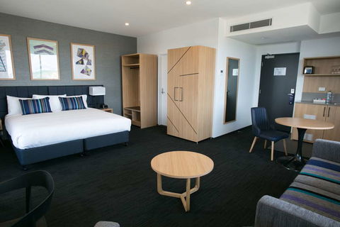 Alpha Hotel Eastern Creek - Phillip Island Accommodation 15