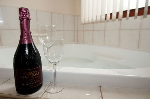 Admiral Motor Inn - Phillip Island Accommodation 4