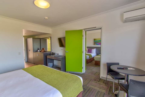 Mackay Oceanside Central Hotel - Phillip Island Accommodation 5