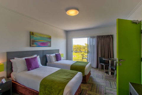 Mackay Oceanside Central Hotel - Phillip Island Accommodation 6