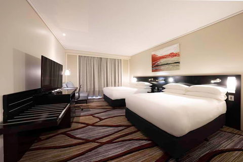 Hilton Cairns - Phillip Island Accommodation 15