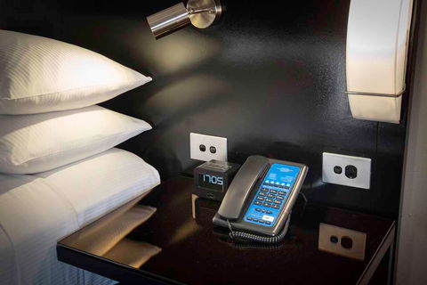 Hilton Cairns - Phillip Island Accommodation 16