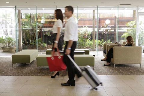 Rydges Esplanade Resort Cairns - Phillip Island Accommodation 2