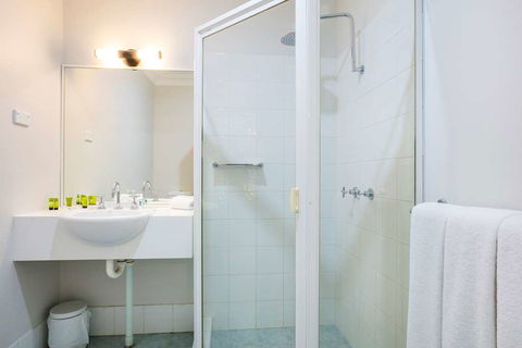 Nightcap at Blue Cattle Dog Hotel - Phillip Island Accommodation 2