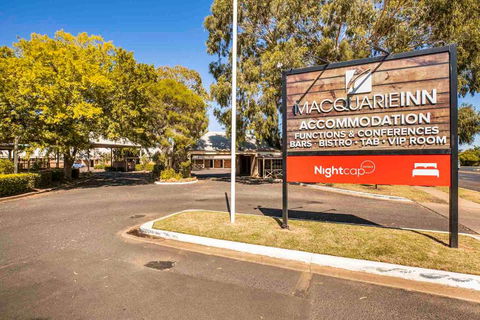 Macquarie Inn - Phillip Island Accommodation 0
