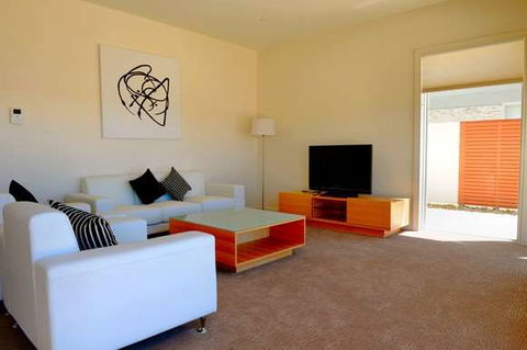 York Cove - Phillip Island Accommodation 6
