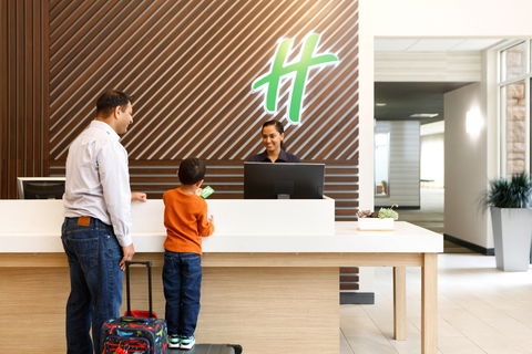 Holiday Inn Dandenong - Phillip Island Accommodation 2