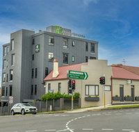 Holiday Inn Stes Parramatta Mar - Phillip Island Accommodation