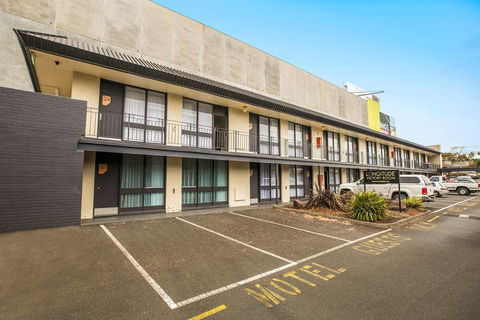 Matthew Flinders Hotel, a NightCap Hotel - Phillip Island Accommodation 1