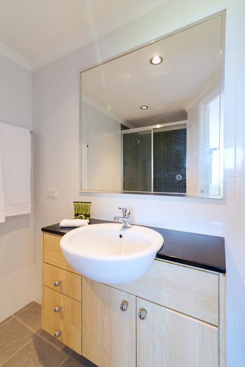 ALLARA CANBERRA - Phillip Island Accommodation 13