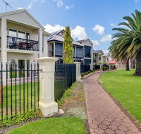 Port Adelaide Harbourside House - Phillip Island Accommodation