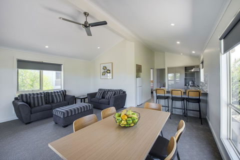 The Retreat West Beach Parks - Phillip Island Accommodation 15