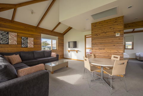 The Retreat West Beach Parks - Phillip Island Accommodation 21