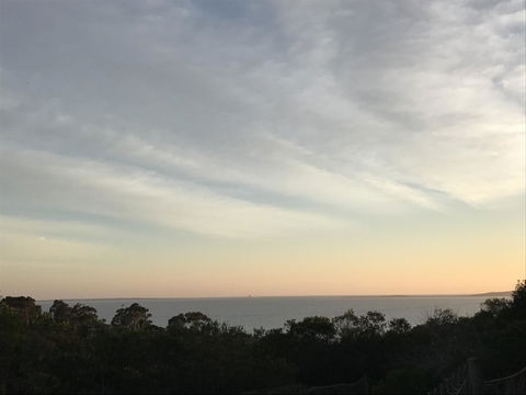 S T U D I O 22 Peaceful Retreat With Garden Views - Phillip Island Accommodation 16