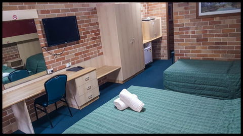 Windsor Terrace Motel - Phillip Island Accommodation 4
