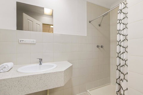Cosmo On Bank - Phillip Island Accommodation 13