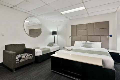Cosmo On Bank - Phillip Island Accommodation 4