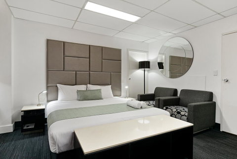 Cosmo On Bank - Phillip Island Accommodation 3
