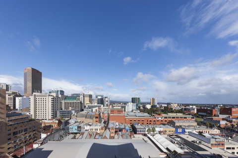 Oaks Adelaide Horizons Suites - Phillip Island Accommodation 9
