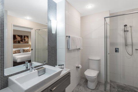 Oaks Adelaide Horizons Suites - Phillip Island Accommodation 6