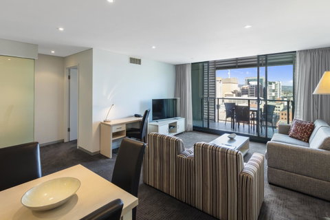 Oaks Adelaide Horizons Suites - Phillip Island Accommodation 7