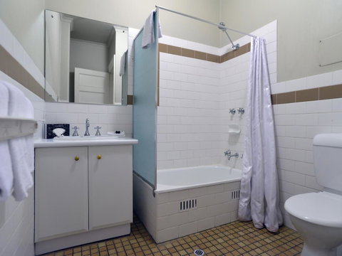 Mansions On Pulteney - Phillip Island Accommodation 8