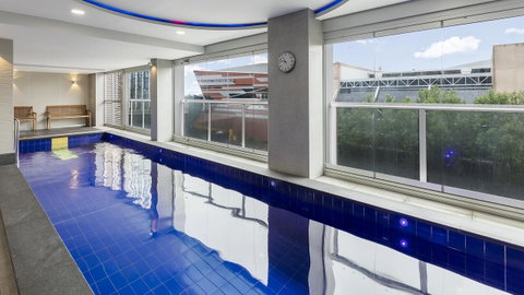 Oaks Adelaide Embassy Suites - Phillip Island Accommodation 7