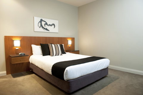 Mantra Hindmarsh Square - Phillip Island Accommodation 24